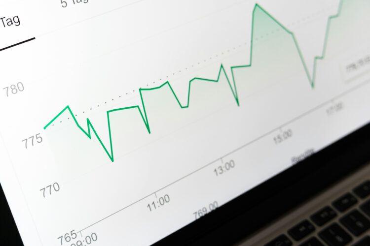 photo-1591696205602-2f950c417cb9jpeg - AI Marketing Tools