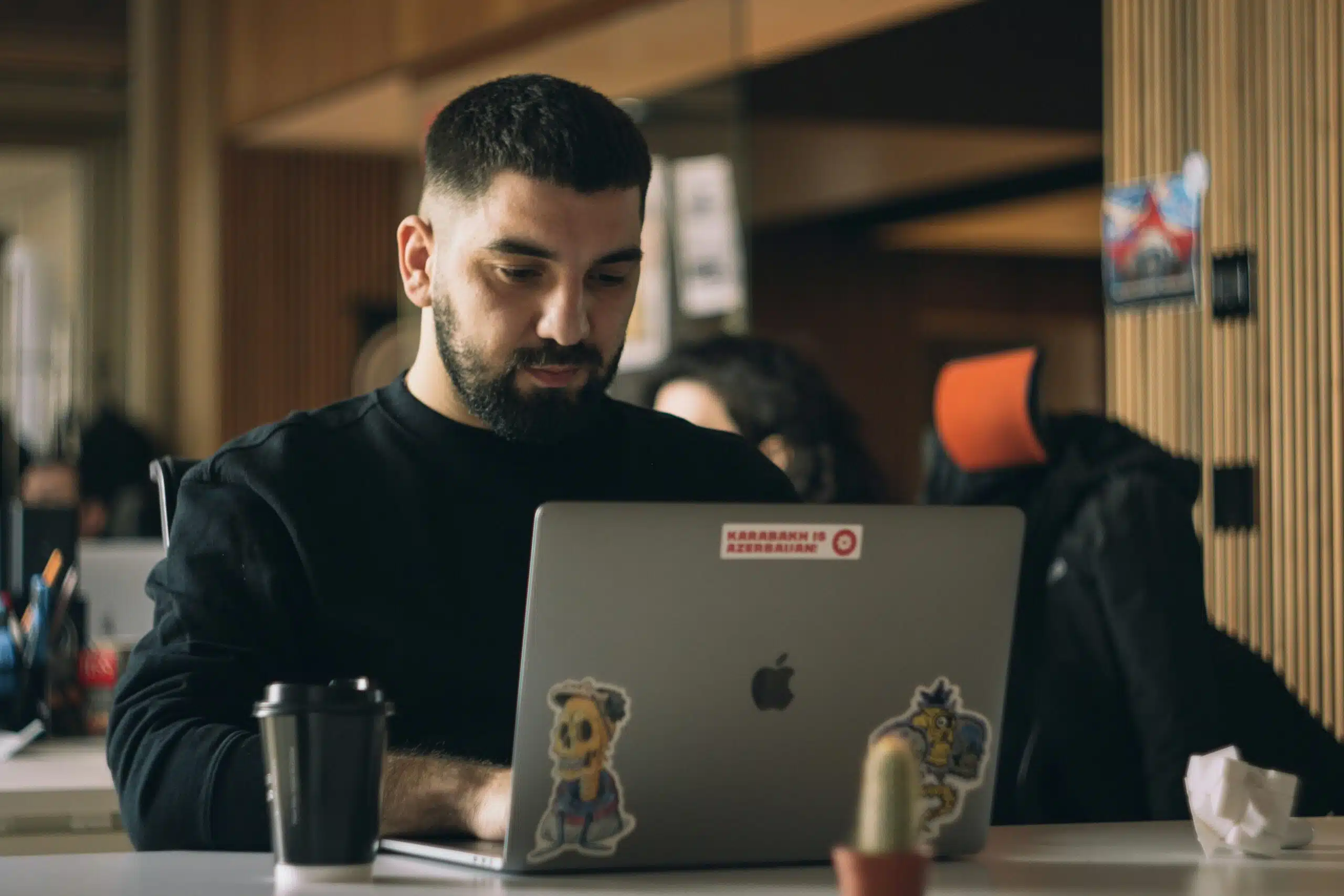 marketer analyzing data from an ai marketing tool