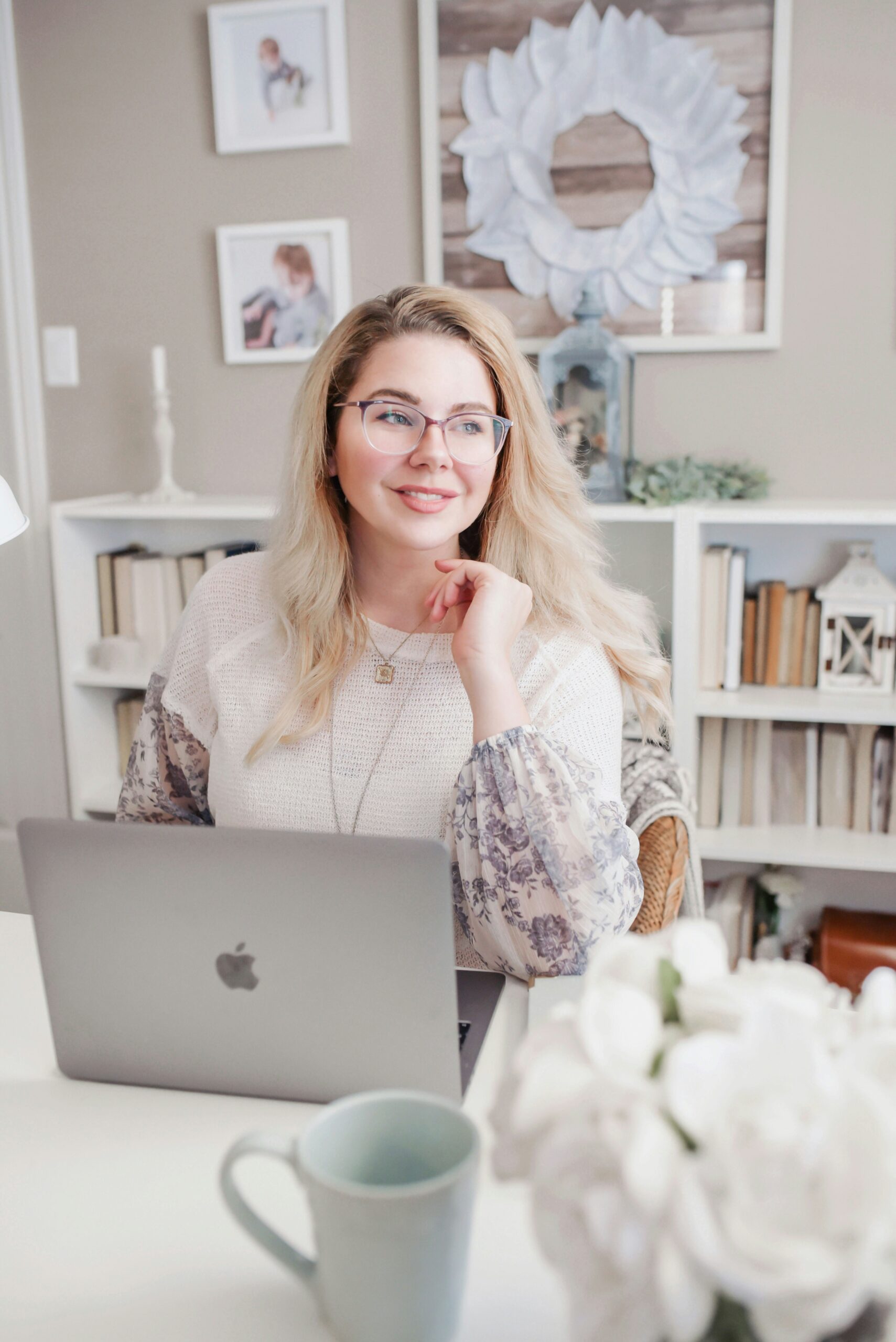 a woman marketer at work - AI Marketing Tools a woman marketer at work