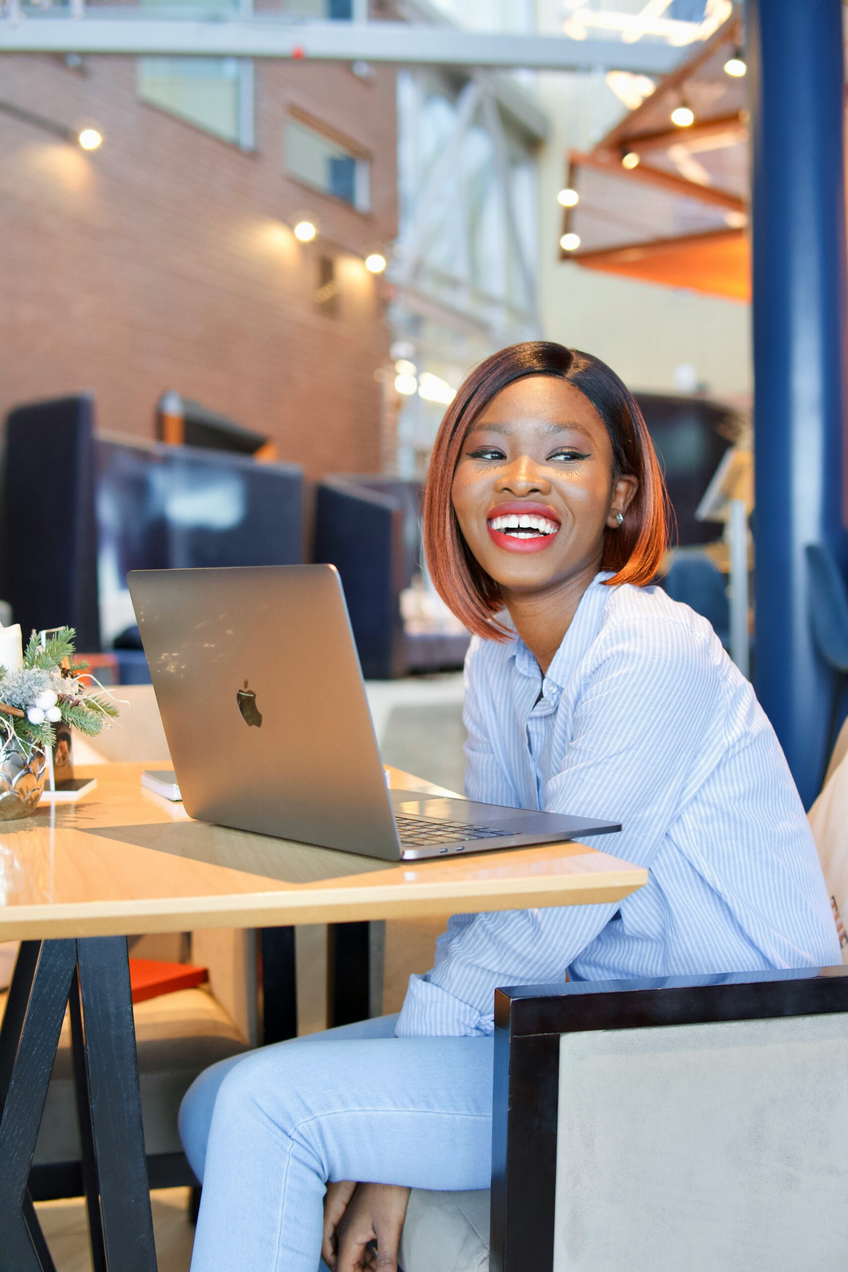 a customer service agent - AI Marketing Tools a customer service agent